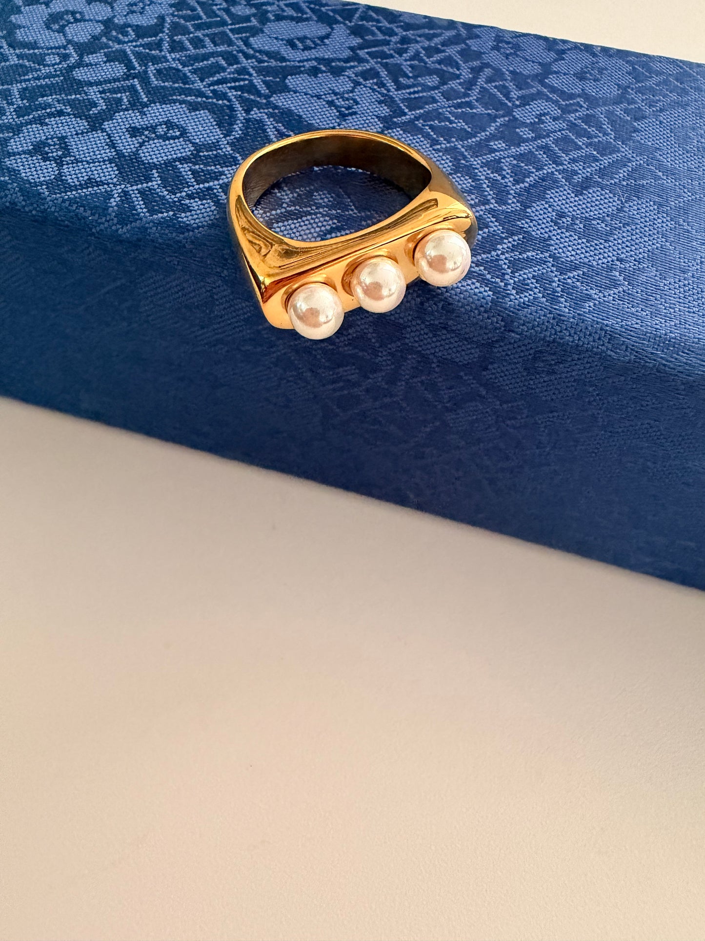 Trío ring