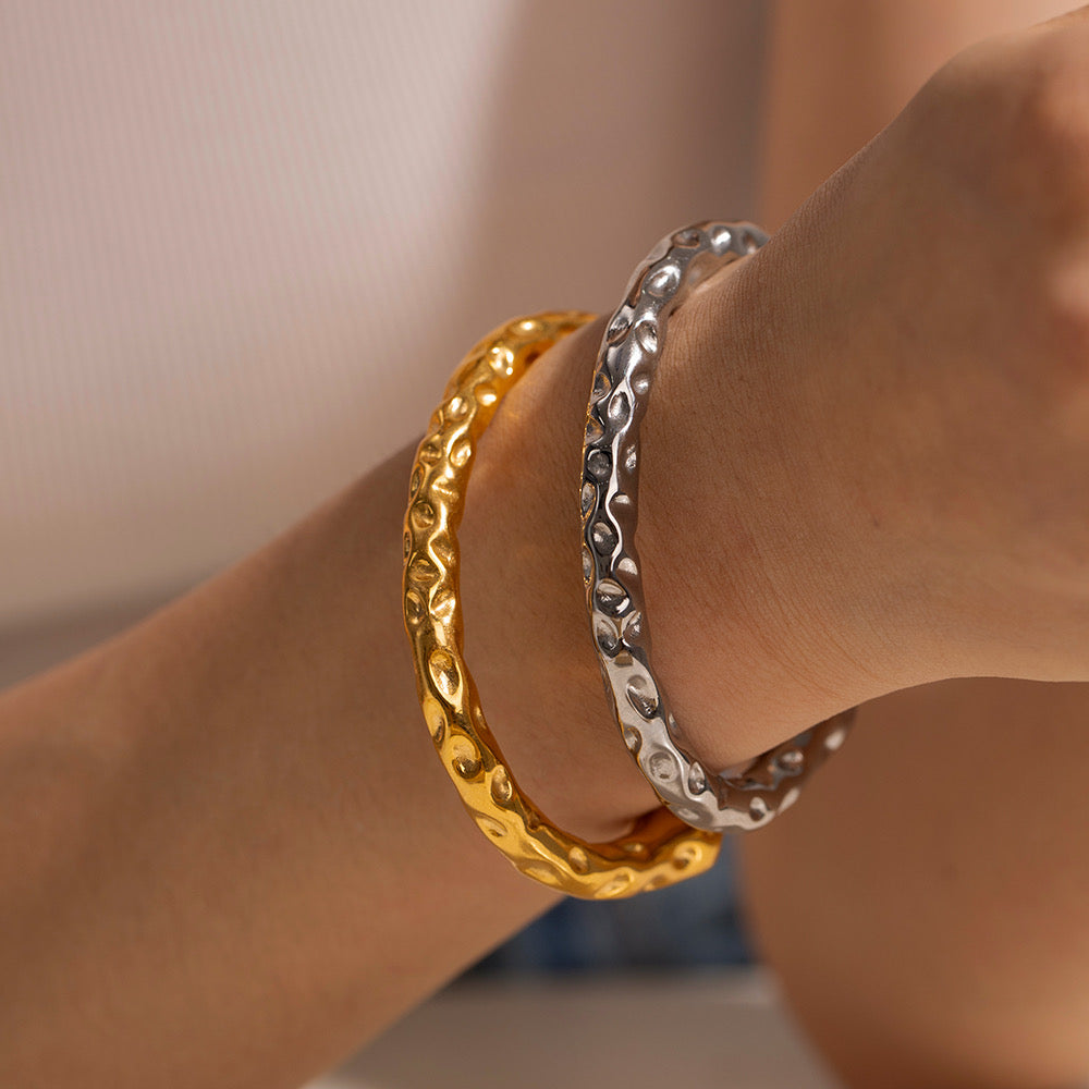 Bold bracelet