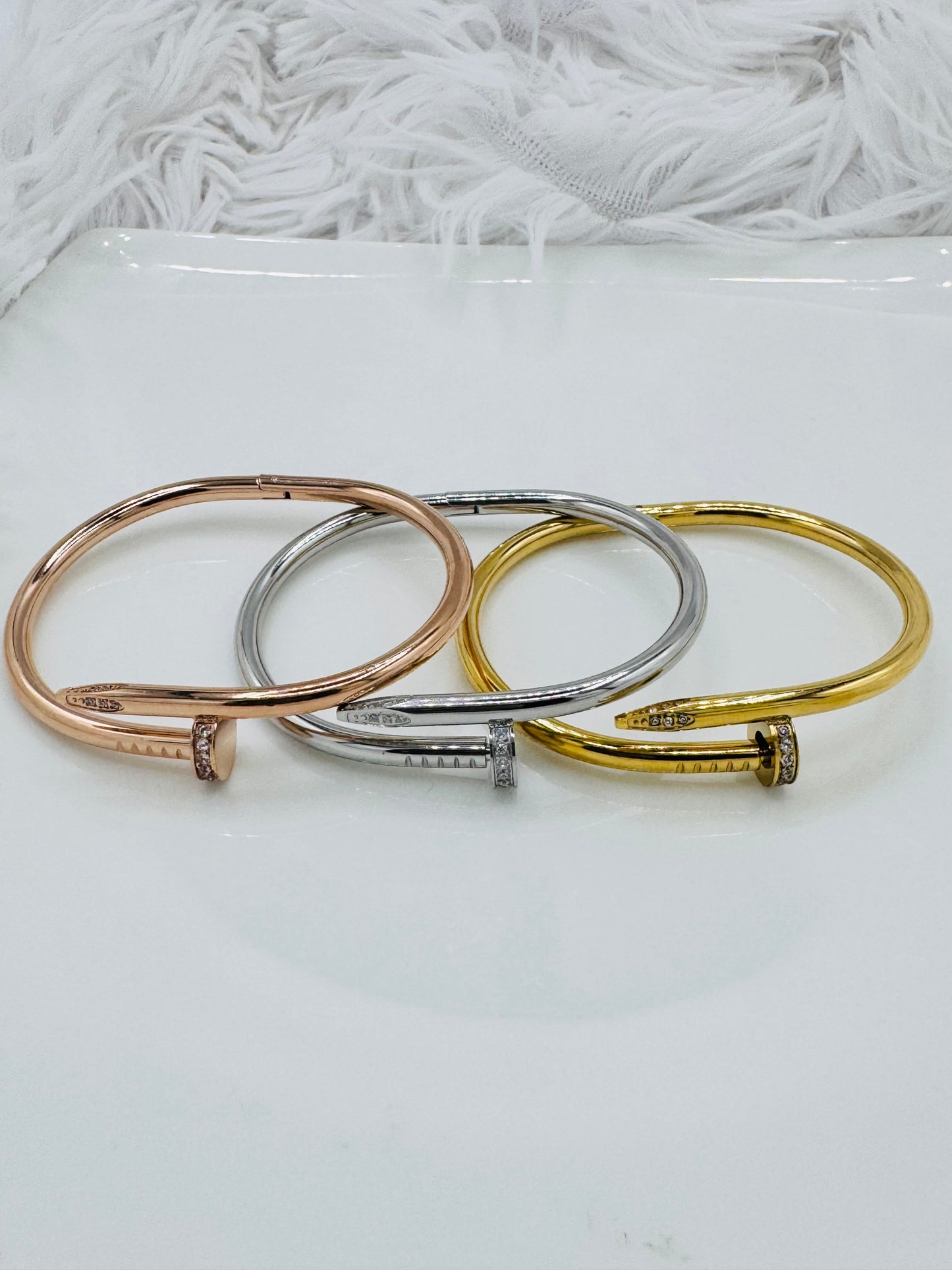 Nail accent bangle