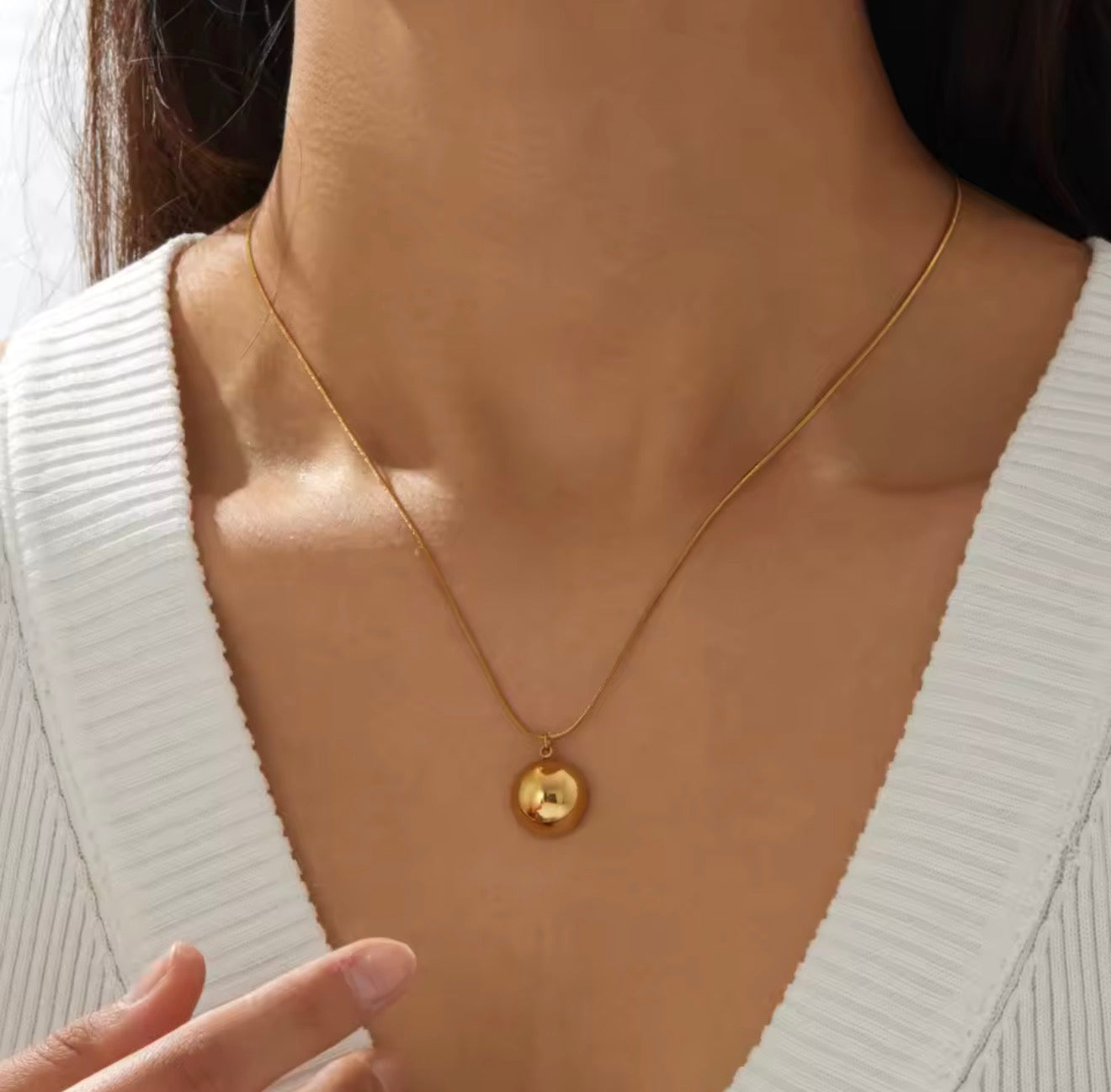 Aura dorada necklace