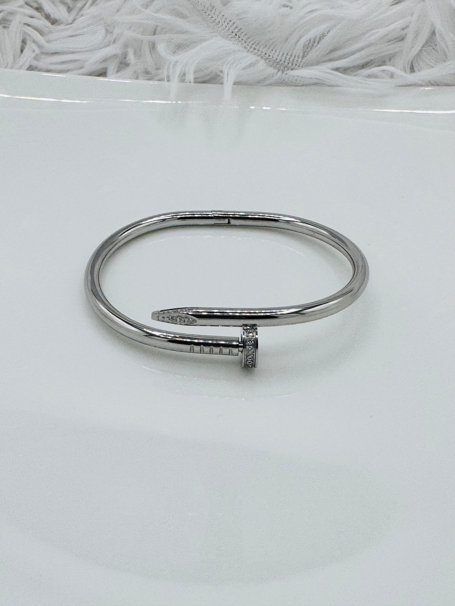 Nail accent bangle