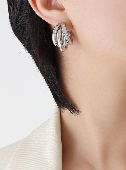 Triple C shape earrings