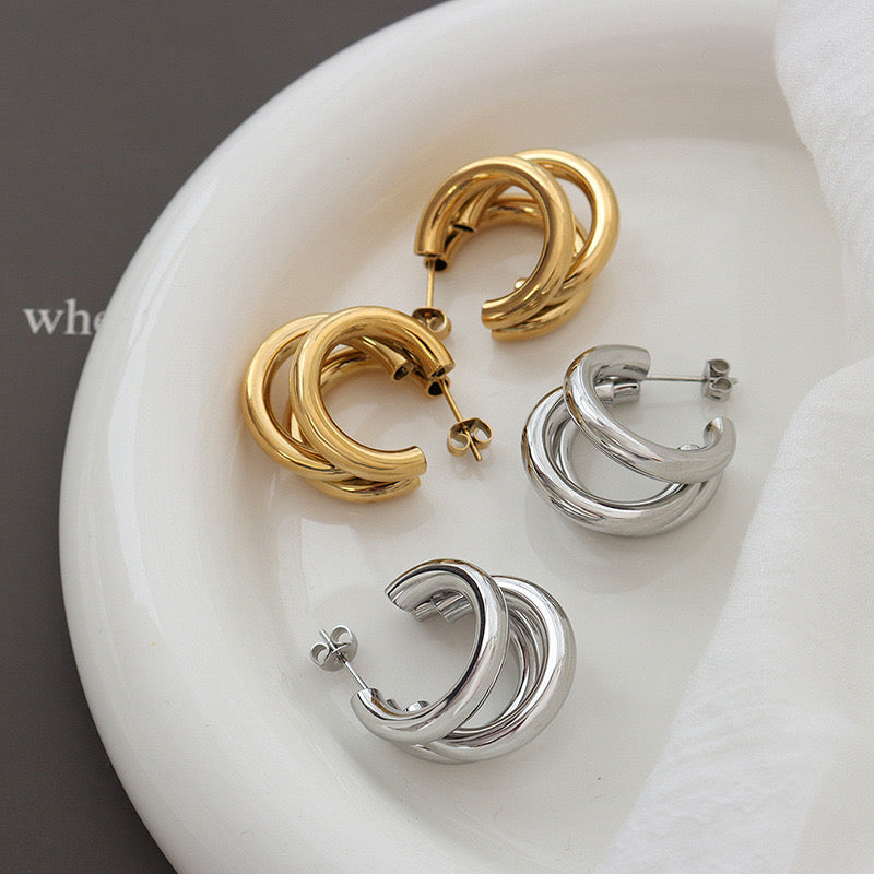 Triple C shape earrings