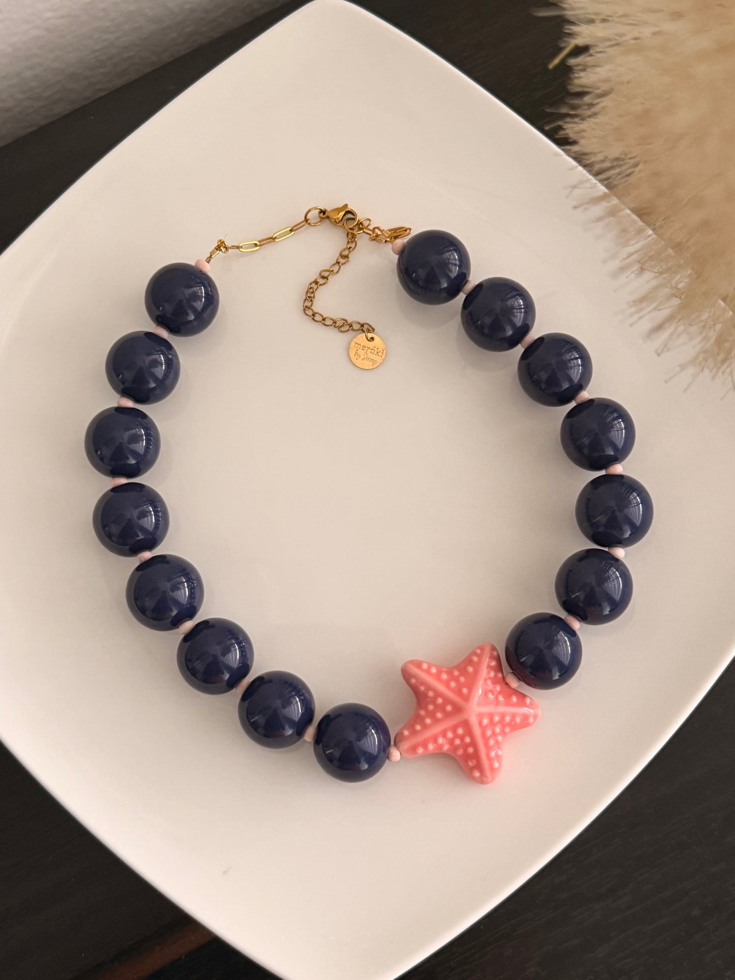 Starfish kiss necklace
