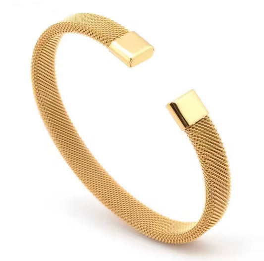 Trama cuff