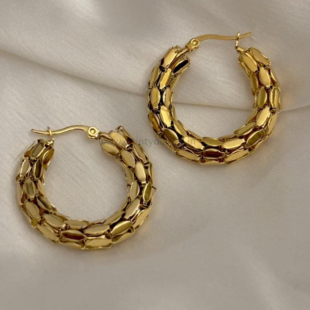 Twist texture hoops