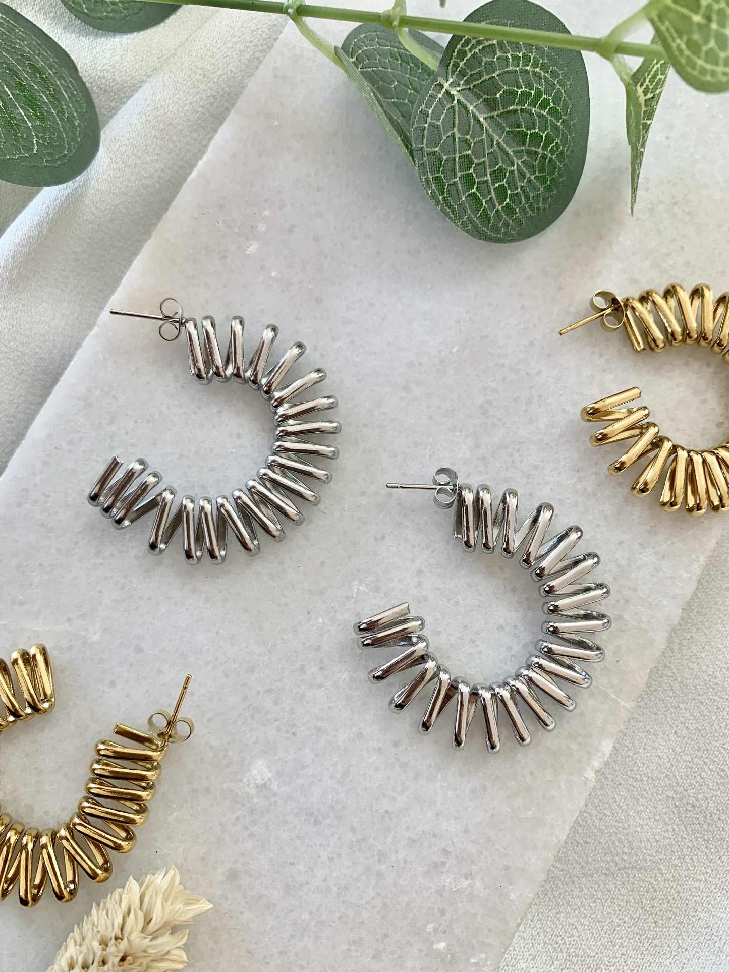 Sunburst studs
