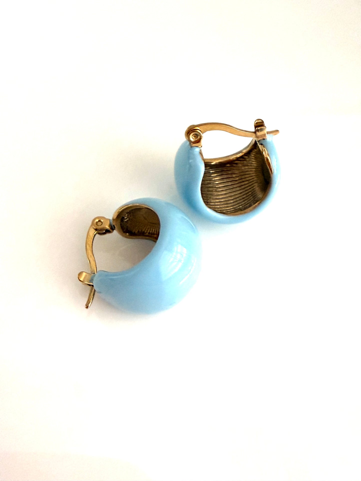 Aura hoops